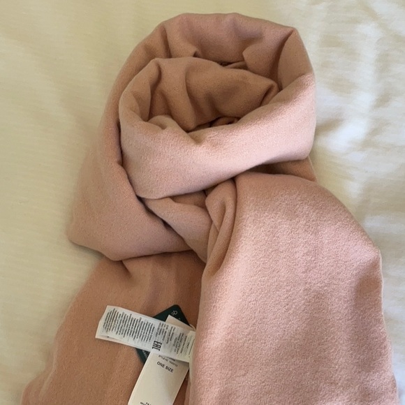 Smokey rose super soft scarf by Only- new with tags - Picture 2 of 7